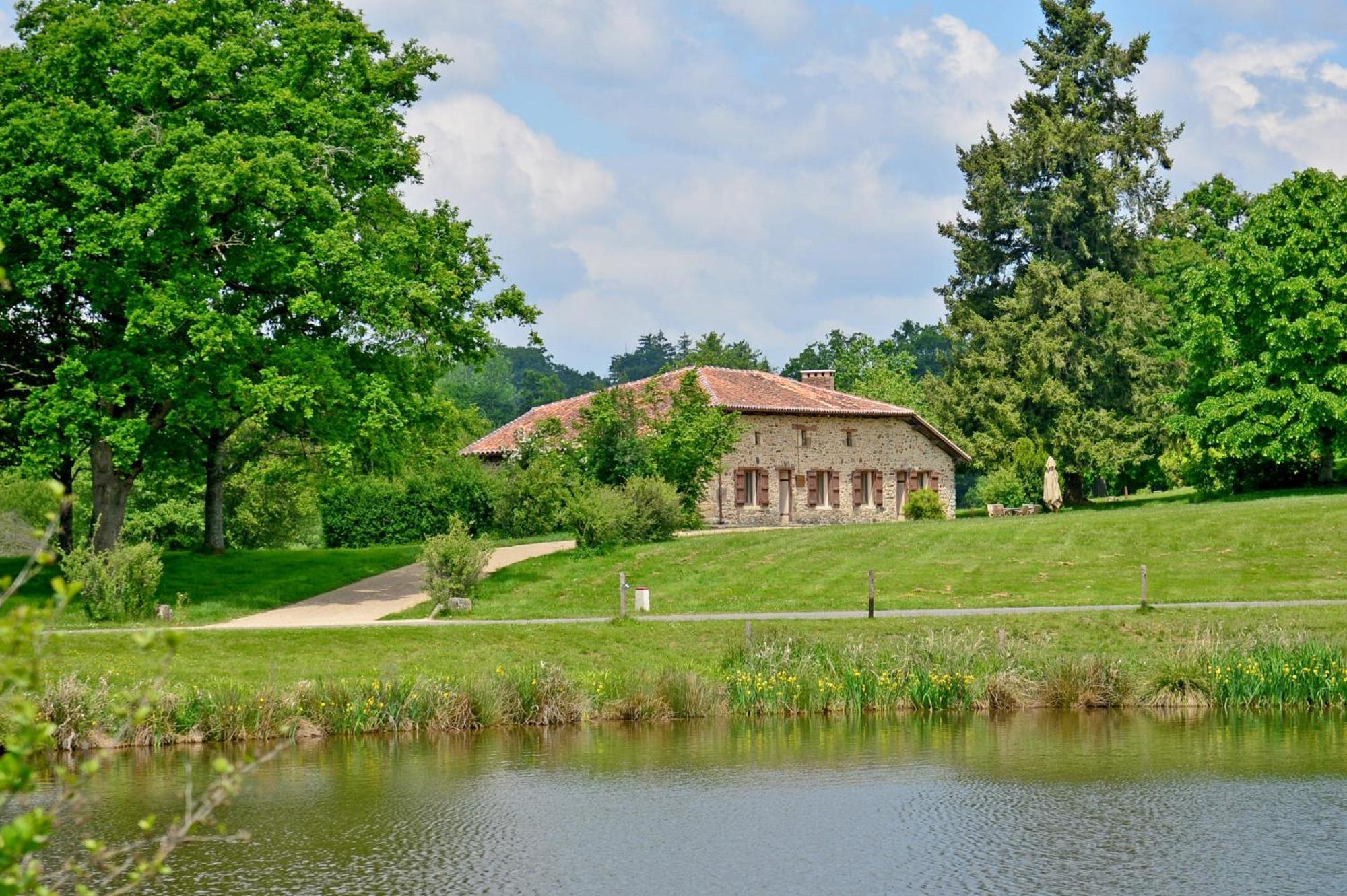 Hotel Domaine Des Etangs, Auberge Resorts Collection Massignac Bilik gambar